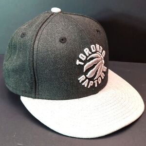Toronto Raptors New ERA NBA Men's Gray/Black 59Fifty Fitted Ball Cap,Size 7 1/8